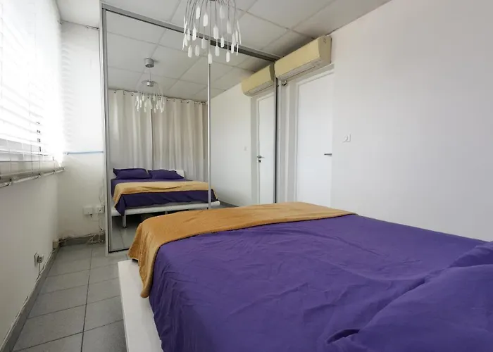Centre With Air Conditionner Appartamento Antibes